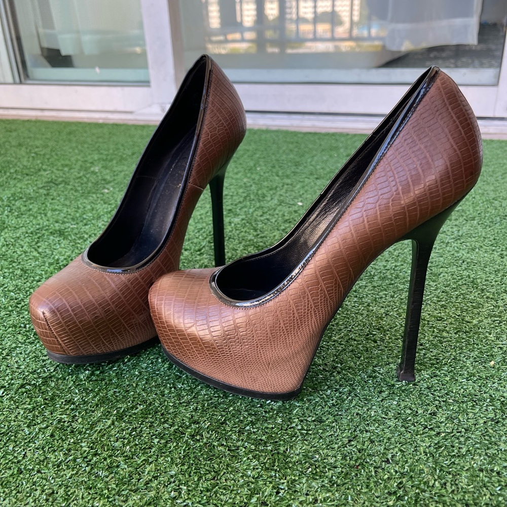 Yves Saint Laurent heels size 9.5